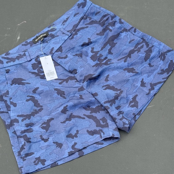 Pants - Banana Republic Blue Camouflage Shorts sz 8